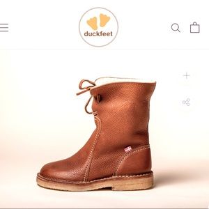 Duckfeet Arhaus Size 39 in “Nut”